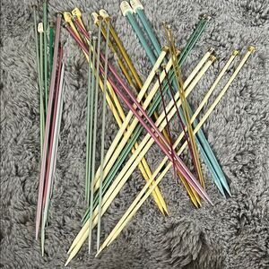 Colorful Knitting Needles 12 pairs with some singles.